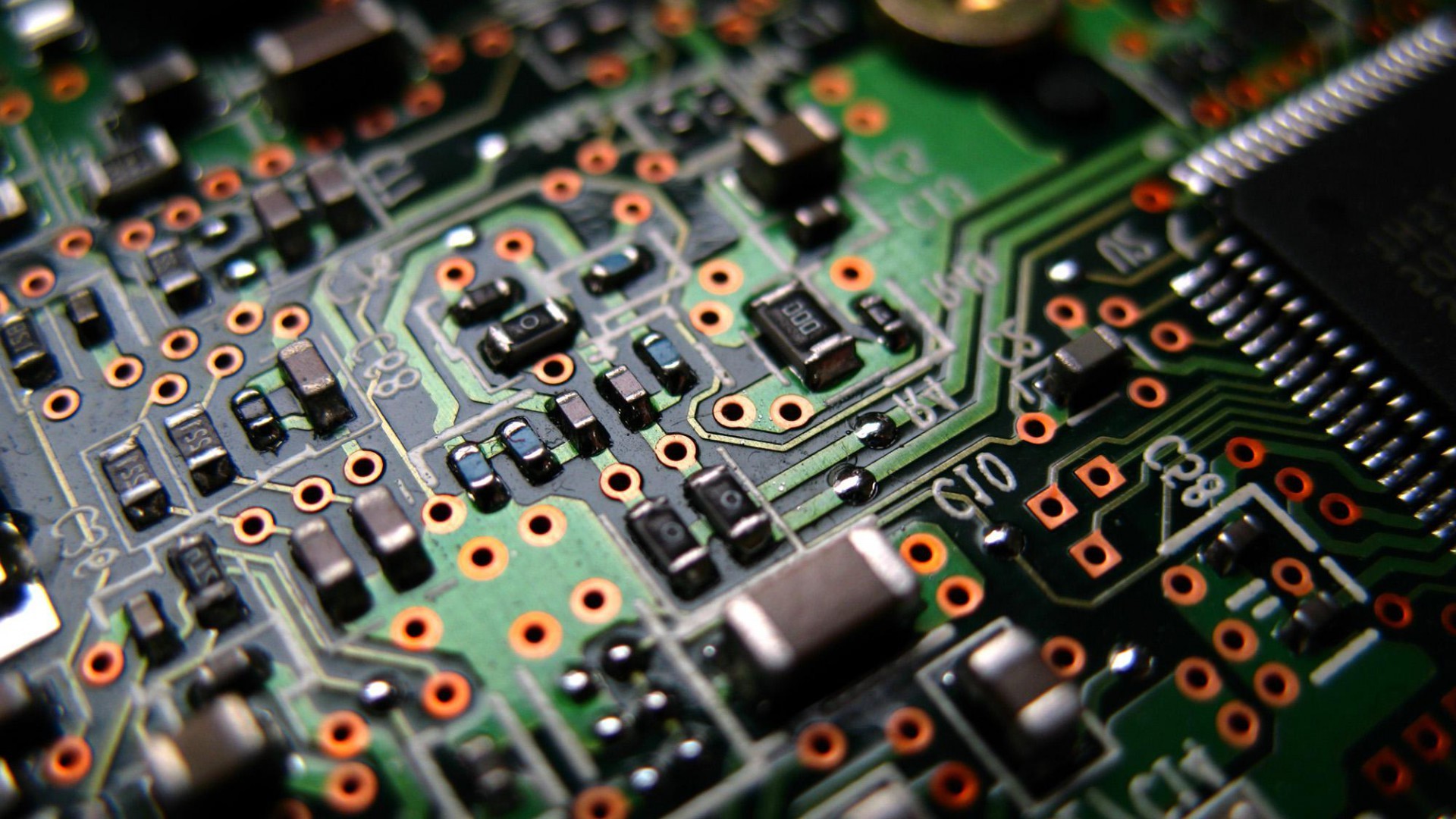 PCB市場(chǎng)增長(zhǎng)迅猛，行業(yè)穩(wěn)健發(fā)展